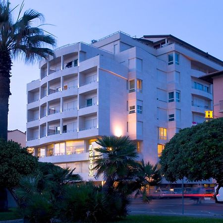 Hotel Sina Astor Viareggio Exterior photo